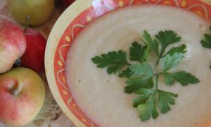 Кабачковый суп-пюре с цветной капустой